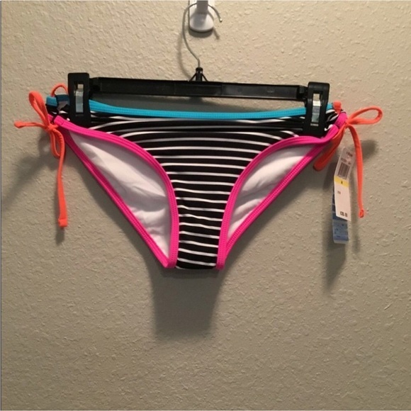 In Mocean multicolored striped bikini bottoms Woman’s Medium - Picture 1 of 7